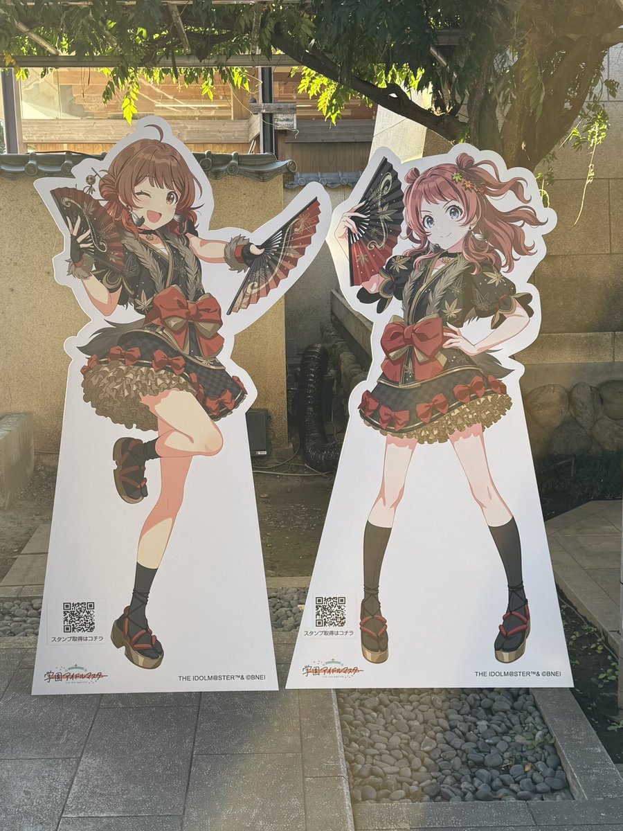 yuutyon159's tweet photo. こんな感じのThe・寺に入ってすぐ脇にキャラクターパネル置いてあるのなんかすごい… https://t.co/8kwGXJPVOU
