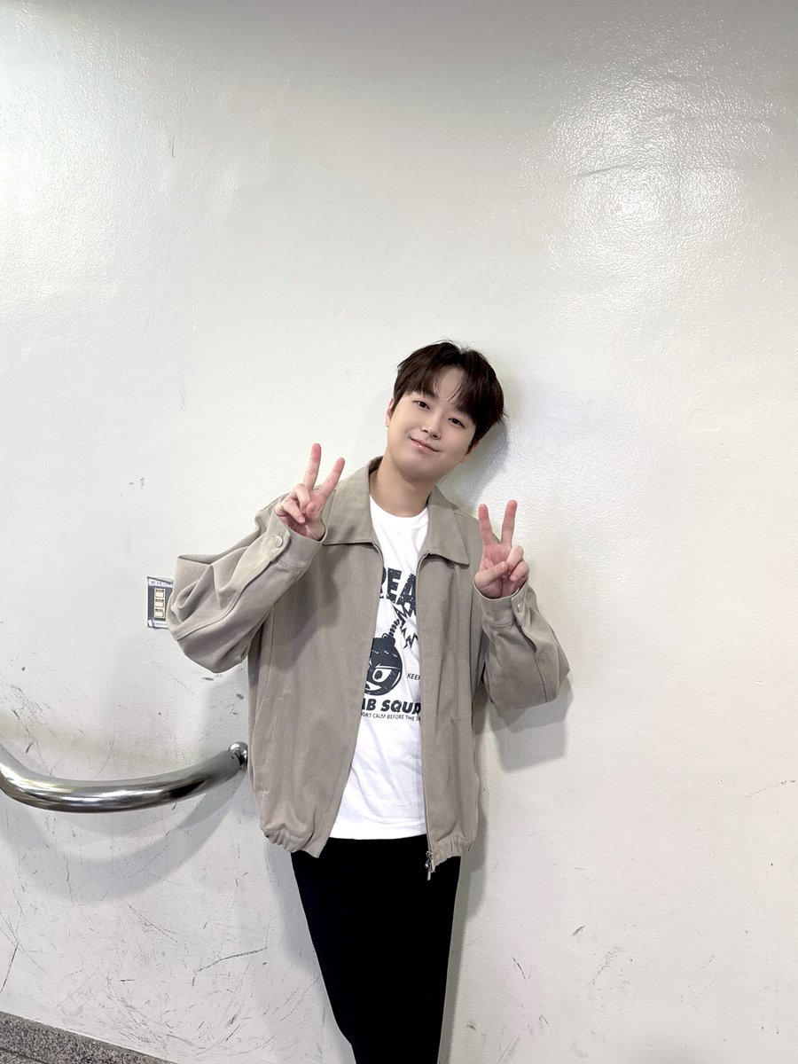 ChanWonOfficial's tweet photo. 📸 찬또그래퍼 📸

토요일은 <불후의 명곡>
MC 찬원을 만나는 날🥰

오늘도 찬원과
명곡 무대 함께 즐기러🙌

오후 6시 5분
KBS2에서 본방사수!📺✨

#이찬원 #LeeChanWon
#불후의명곡 https://t.co/IfeCQThdzk