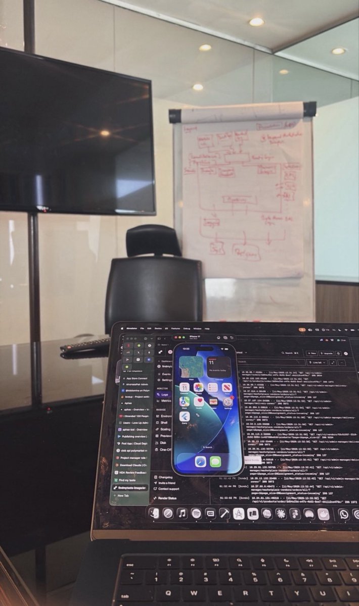 emmannuel_codes's tweet photo. How to land tech Gig 2027🙃 

I can Code – ❌

I can Design – ❌ 

Polished CV– ❌ 

Connection / Networking – ✅

If you’re ready let’s argue on this 😌✌️ https://t.co/TVrT76TIuT