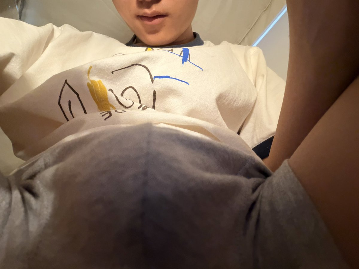 Ccfxq6's tweet photo. #弟弟 #哥哥太爱我了怎么办 #1s https://t.co/TMhPTIei8q