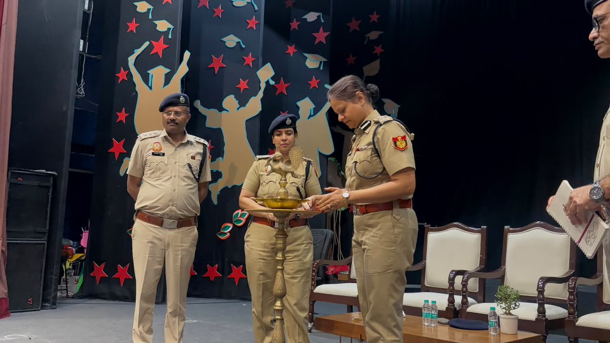 dtptraffic's tweet photo. 🚦 Traffic Panchayat | Eastern Range

On 16.10.2026, Delhi Traffic Police, Eastern Range, organised a Traffic Panchayat at Vivekanand School, Anand Vihar, chaired by Smt. Vijyanta Goyal Arya, Addl. CP Traffic, Zone-I, in the presence of Smt. Shweta Singh Chauhan, DCP Traffic, Eastern Range, Sh. Rajeev Kumar, DCP East, and other officers. The meeting brought together RWAs, MWAs and media representatives to discuss traffic-related concerns and strengthen public participation in traffic management.

Key issues included festive-season congestion, parking violations, traffic management around school zones, pedestrian safety, and the potential impact of protests at the notified protest site at CBD Ground on commercial activities during the festive season.

Delhi Traffic Police assured stakeholders of necessary action and reiterated its commitment to collaborative traffic management, public engagement and safer, smoother roads for all.
FACEBOOK: https://t.co/XMFa7LcAr5

PLATFORM X: https://t.co/hro9F9AOqG

INSTAGRAM: https://t.co/aL9StmHfTP

WHATSAPP: 8750871493

HELPLINE NOS.: 1095 / 011-25844444

#LGDelhi #CPDelhi #DelhiTrafficPolice #RoadSafety #TrafficManagement @CPDelhi @DelhiPolice