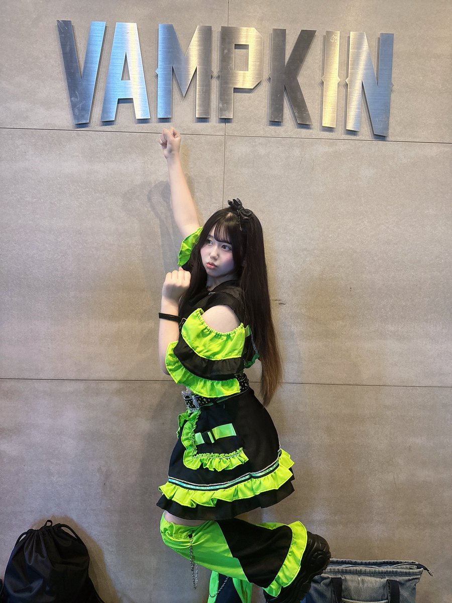 sia_lilim's tweet photo. 本日は浅草VAMPKINありがとうございました💫💫
今日はしあの落ちサビフィーバーでとてつもない優越感を感じさせて頂いた😭😭
(日本語あってるこれ？？）
ちょっと間が空いちゃったぶん朝から気合い入れてきたら想像してたよりみんな見てくれてて本当に嬉しかった♡
みんないつもありがとう♡♡ https://t.co/SU7V4myUcP