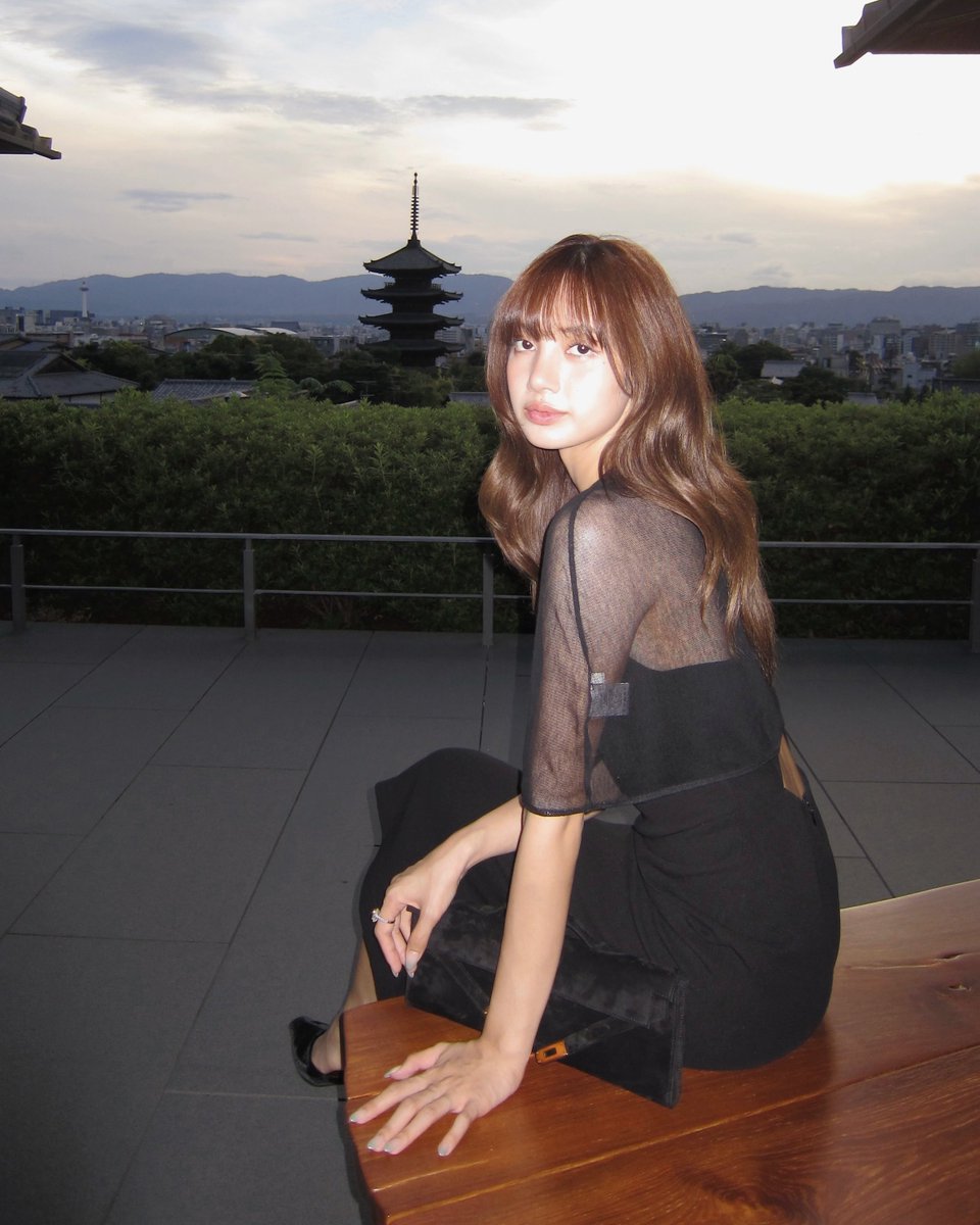 gieallery's tweet photo. girlfriend reveal type of pictures https://t.co/wyQ0lmS9CV