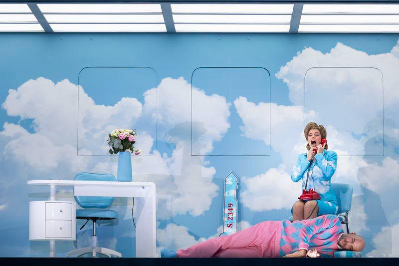 OperaLibera's tweet photo. L’incomunicabilità tra uomo e donna come filo conduttore di un dittico del Novecento. Il Teatro Goldoni di Venezia ospita l’ultimo titolo della stagione de La Fenice:  “The telephone” di Menotti e “Trouble in Tahiti” di Bernstein. 

https://t.co/I8KzlWDlP0 https://t.co/ZsdUxvXSny