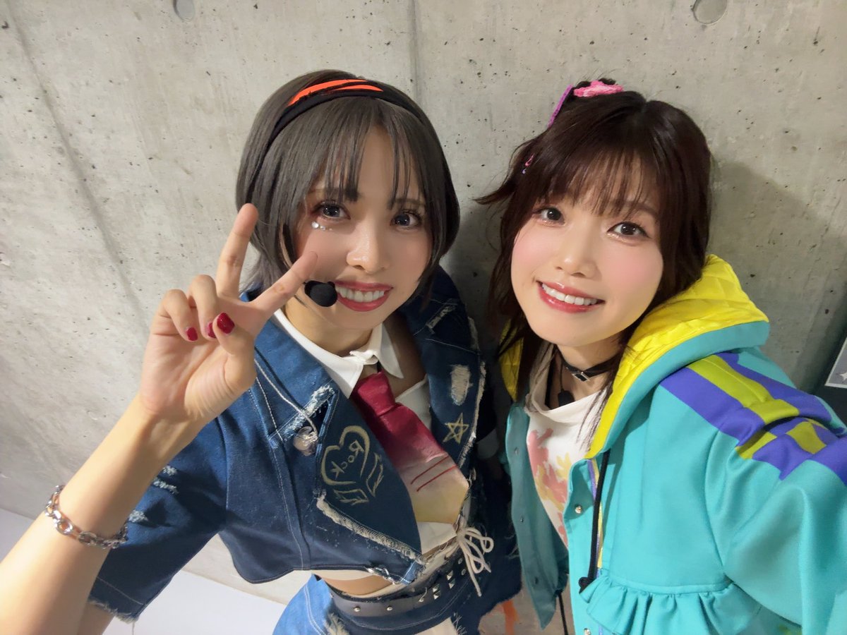 ryokonekousagi's tweet photo. #シャニマスソロライブMSP
のびのび乾杯最高スマイルでした、のりちゃん。
女神からのハートの威力すごすぎた、ぽのちゃん。
まっすぐな歌声に涙したよ、まりこちゃん。

以上今回撮れたメンバーとのお写真でした♡
みんな素敵すぎたよ✨✨✨🙏 https://t.co/1XjCtlEb7z