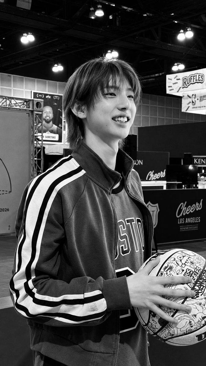 cae_lilii's tweet photo. #juhoon basketball ⛹️‍♂️🏀 https://t.co/t8zsgBIzRh