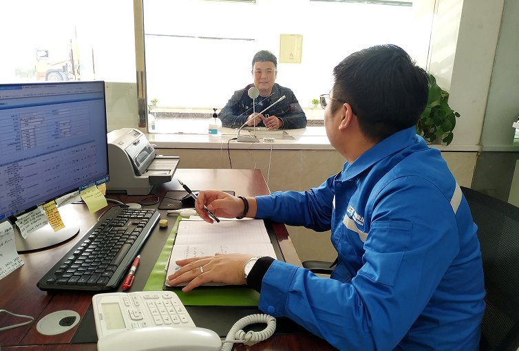Zur1moka's tweet photo. Shoutout to the hardworking team member 宜柯械, your dedication keeps our projects on track today! https://t.co/z8GOQ5DnW9