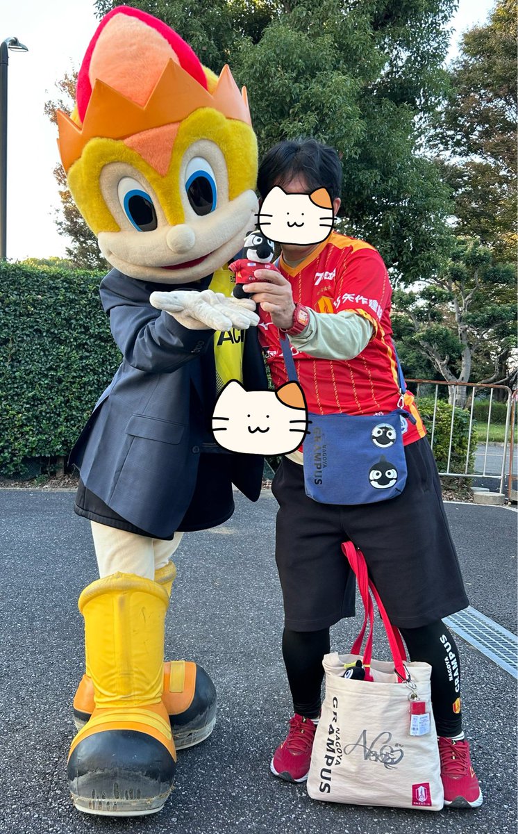 hamano_grampus's tweet photo. レイくんと
スーツ着ておめかししてた。

#グラサポ柏遠征
#grampus https://t.co/1SgaVVuN8x