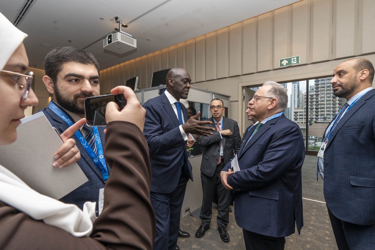 Diop_IFC's tweet photo. Excellent discussion with Finance Minister @YisrBarnieh on how @IFC_org can support Syria’s recovery, particularly through better connectivity, reliable energy and stronger food security.

Rebuilding Syria is about more than restoring infrastructure. It means reviving businesses, attracting investment and creating jobs and opportunities for its people. #WBGMeetings
