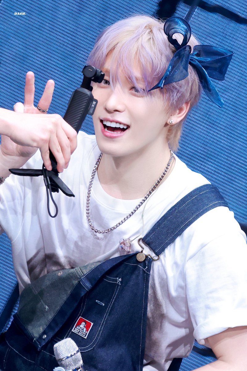 DashForDino211's tweet photo. 261011 吉BOARD SHOW IN MACAU

마호쇼조찬찬짱🍀🫧

#디노 #DINO #이찬 #ディノ
#세븐틴 #SEVENTEEN
@pledis_17 https://t.co/ZmP5lgpDuG