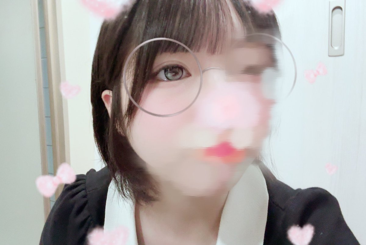 manachinhrq's tweet photo. カラコンつけた

 #れず https://t.co/ctve96ag63