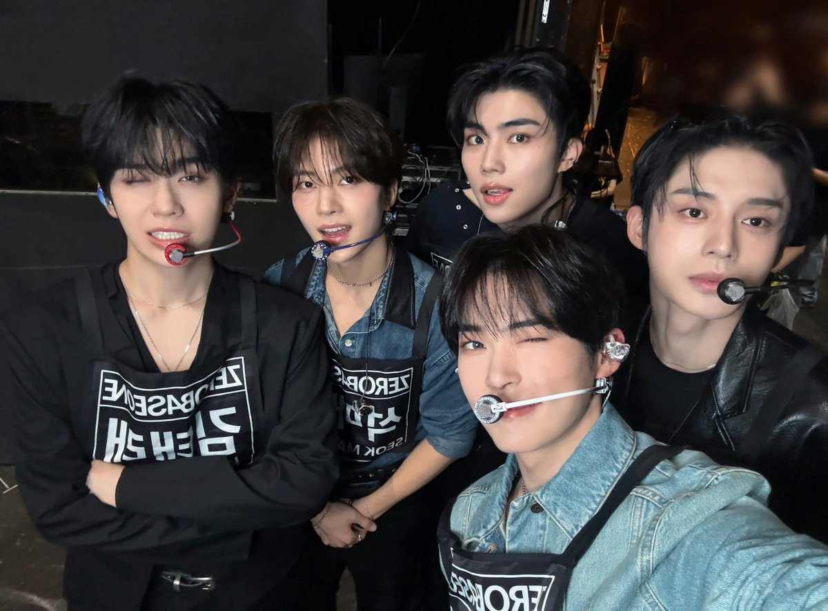 sunghb4ever's tweet photo. PLEASE RT AND REPLY 💙 10/17

This year #ZEROBASEONE are my top choice for the #2026MAMAVOTE https://t.co/llJXObmjFD
