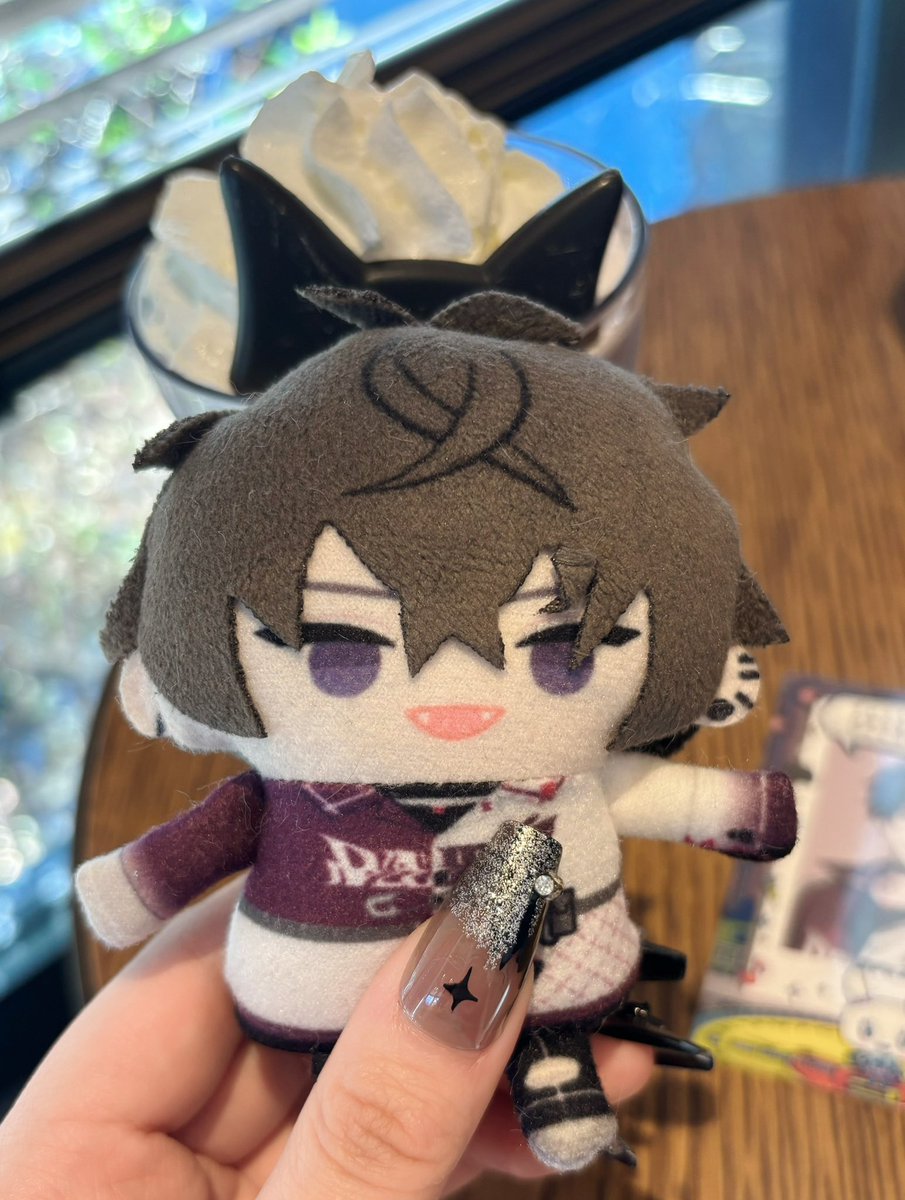 fwfw_tetsu's tweet photo. お友達とスタバの猫ちゃんやってきたᯠ_  ̫  _ᯄ Ⳋ https://t.co/LJF7TNYVND