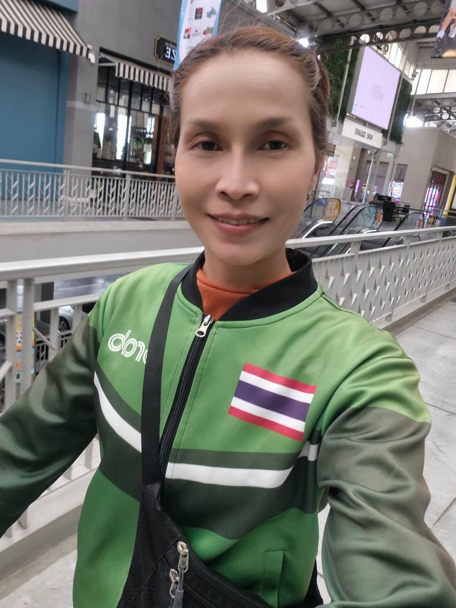 CamelliaTohon3's tweet photo. กล้ารีได้เย่สแน่ค่ะ แก่แล้วไม่หลอก https://t.co/Od0VfJY54m