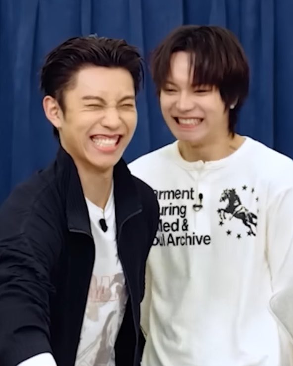 enhashotz_'s tweet photo. #2yulz 😸 https://t.co/P3WlRg2cRw