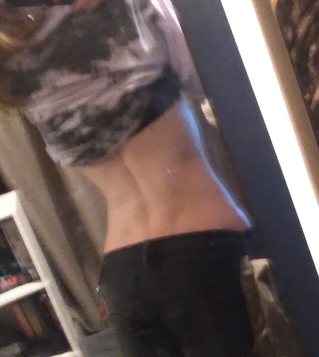 Coco243124's tweet photo. Used to be super jacked but now I'm super skinny which is sm better (bad photos im super bloated rn) first two are current second two are like 3months ago before I changed the goals lmao currently 44.4kg bmi 17.8 https://t.co/FSl8trFipo