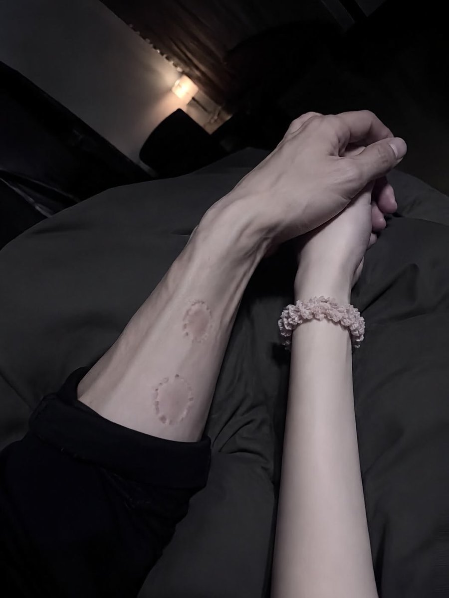 feverdflesh's tweet photo. ⠀⠀⠀
⠀⠀⠀⠀
— The safest place to be, is right next to you. 
⠀( @dollywisp ) ❥
⠀⠀⠀⠀ https://t.co/dIbRnoSGWY