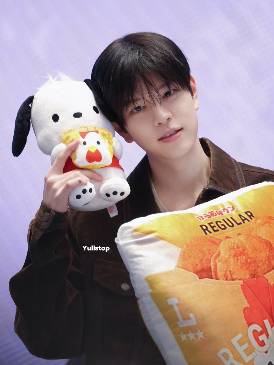 Yullstop_81's tweet photo. 261016 STARRIVER FANSIGN

#Seungmin #승민 
#StrayKids #스트레이키즈 https://t.co/KudBI5f6Sa