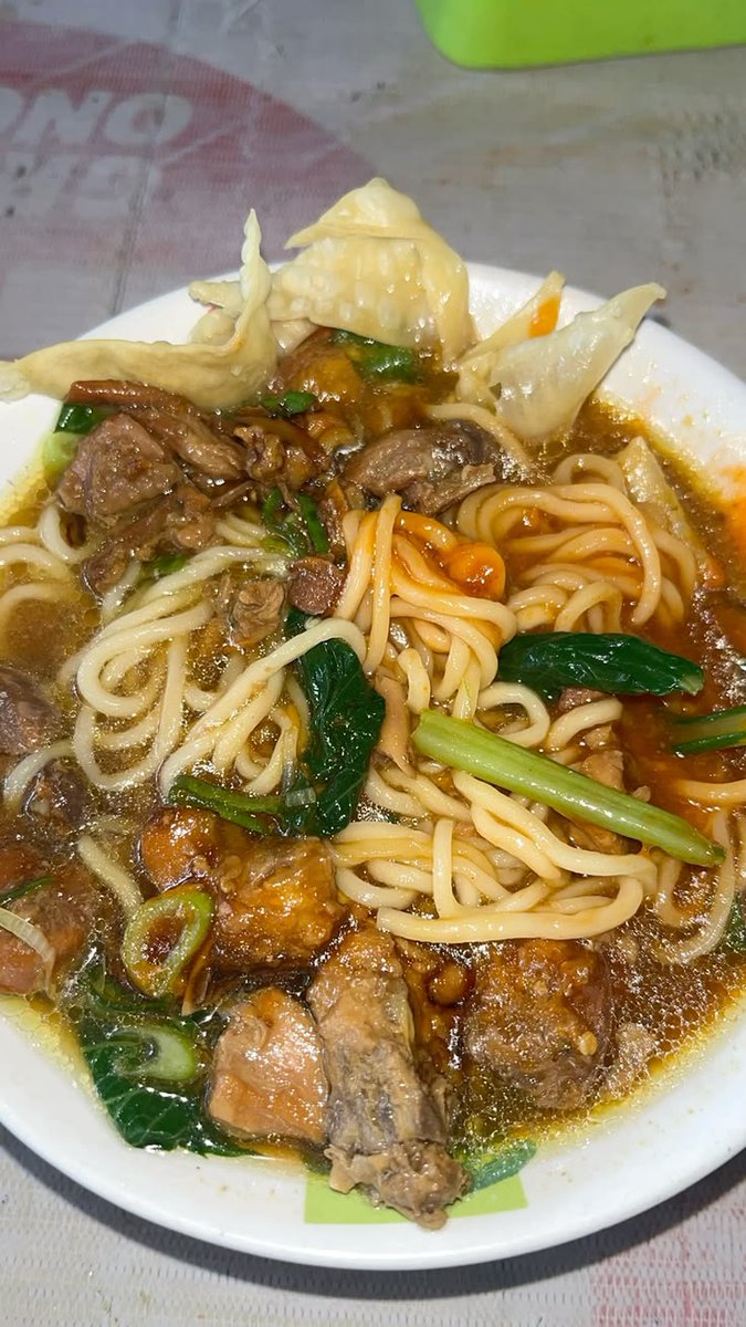 kingal_12's tweet photo. jangan lupa mam seporsi mie ayamm. https://t.co/LltzO4qJog