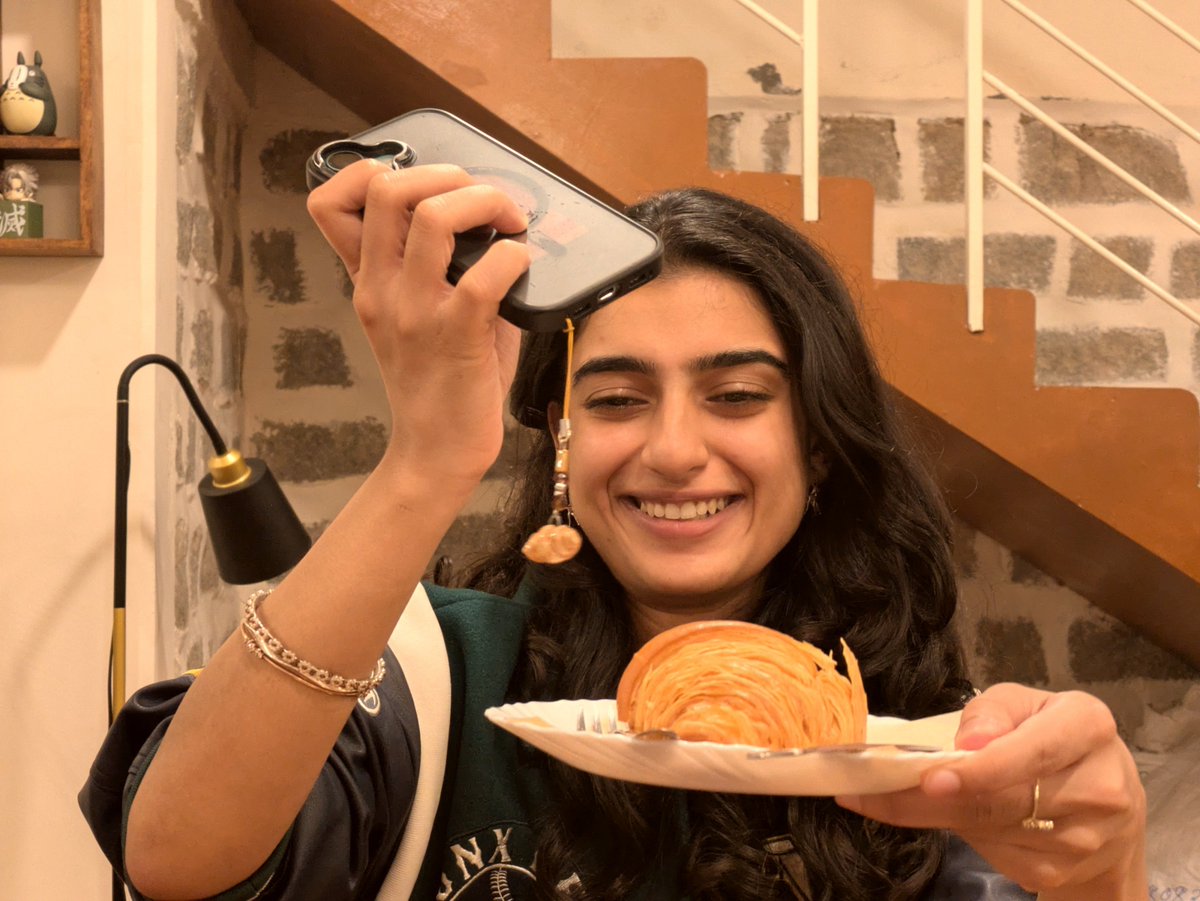 yehsathmastani's tweet photo. conversion ho na ho, mast cafe hopping buddy tho mil gayi @SamridhiOberoi's baby croissant found a big bro.
we went from work to moo cha kura and accidentally ended up at subko
  🪄 https://t.co/n2q0HgXVTV