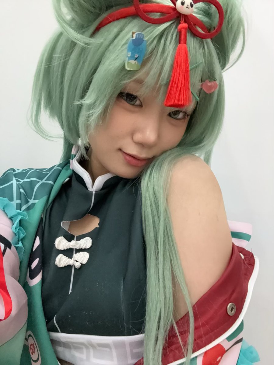 ol_vj5's tweet photo. #cos #初音ミク 

하오미쿠로 대콘페 갓다왓어요 https://t.co/ScLzhZklVa