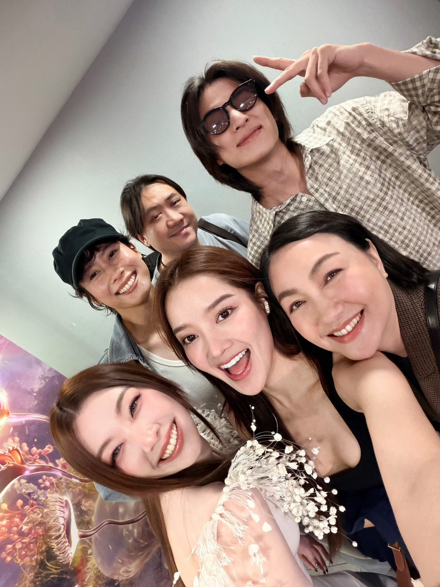 Kn_chony's tweet photo. มารายงานตัวคับบ #LINGORMCONCERT https://t.co/BJ0H3JV9TY