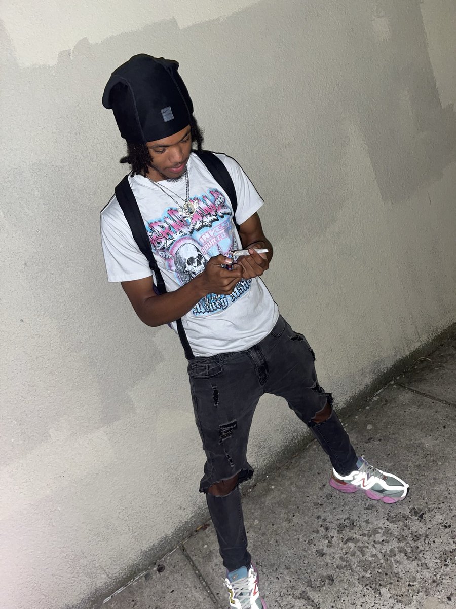 Hundo01_'s tweet photo. Need sum new friends😔 #phillylinks 
 #phillyfreak 
#philly https://t.co/kjctCfJjDc
