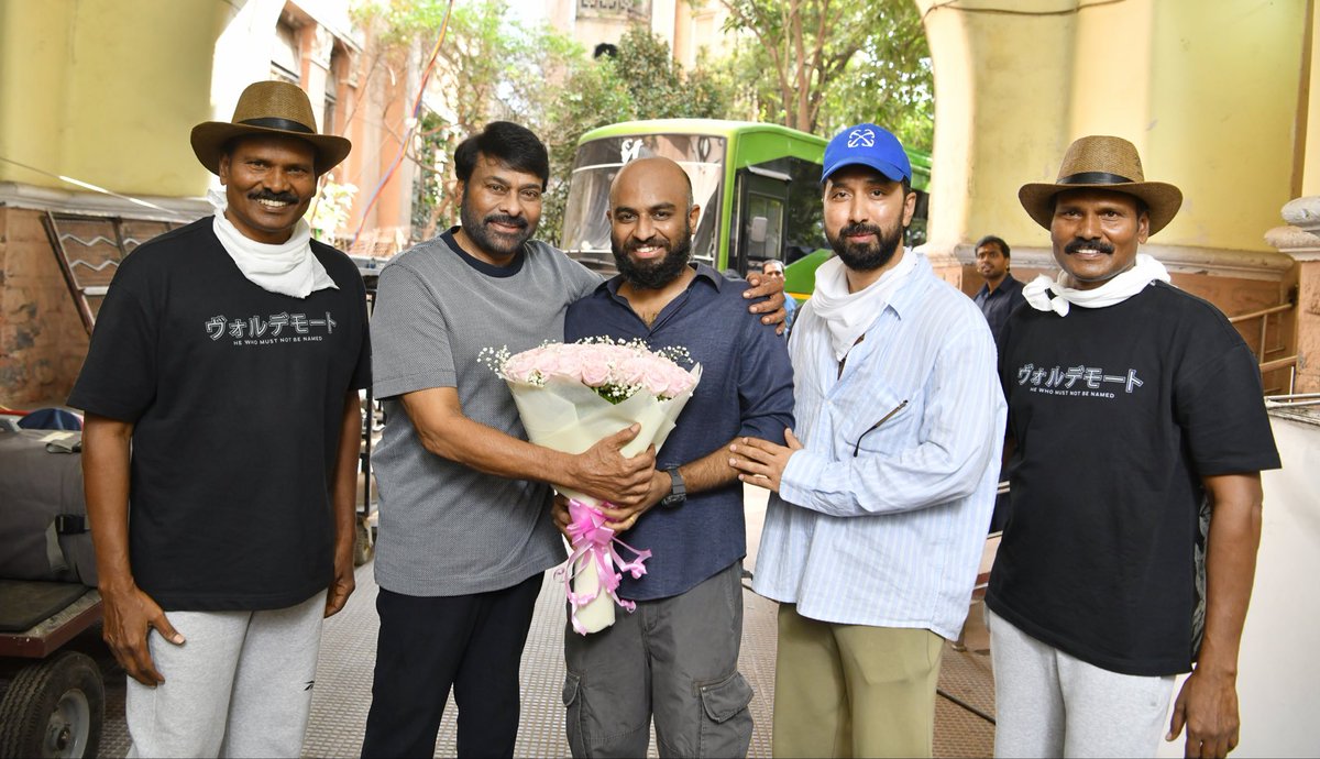 vijaykartikdop's tweet photo. Thank you so much, Megastar @KChiruTweets sir, for your warm wishes and this lovely gesture for #Jailer2! ❤️🙏 Means a lot sir ✨💫🙏🏽🙏🏽🙏🏽

@dirbobby and team Kaaka! ✨🙏🏽 https://t.co/GRVpc9kghZ