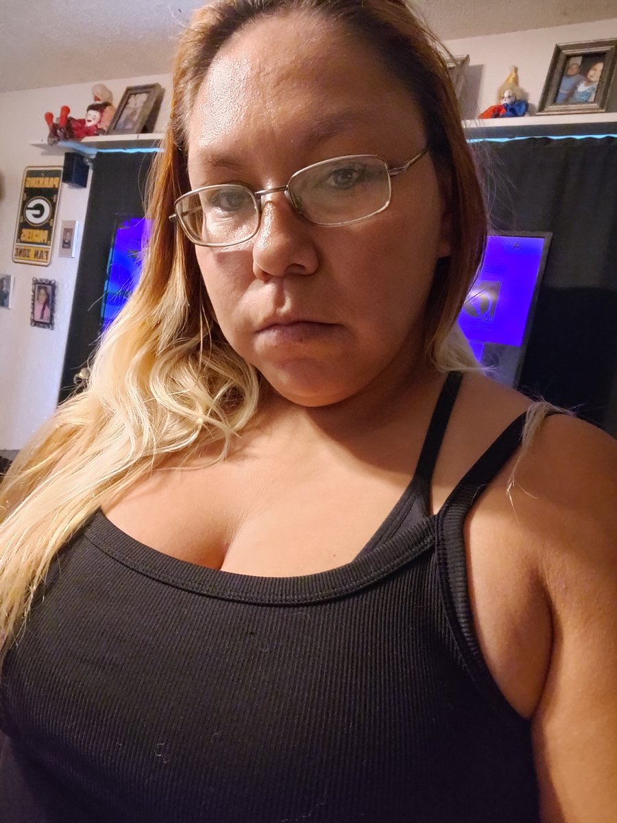 Monicat2m's tweet photo. Getting ready for the day.. https://t.co/lzjSNJ43fJ