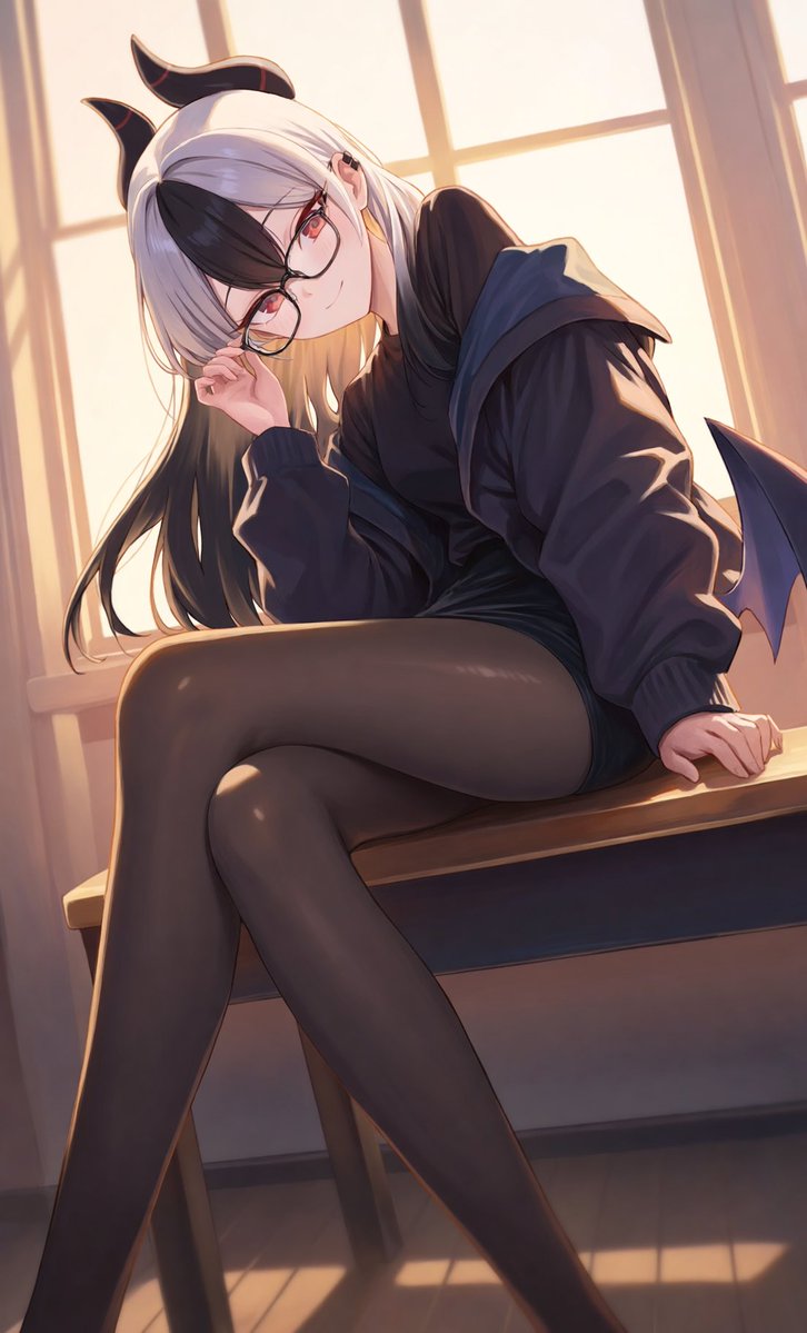 somatarou0310's tweet photo. メガネカヨコ https://t.co/W12O1CgJBL