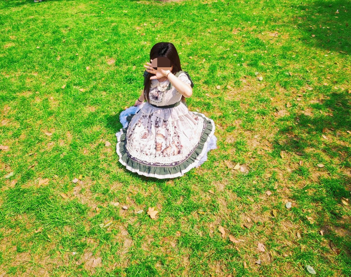 Xianerfbs6's tweet photo. 喵🐱带新女儿出去拍照
#洛丽塔 https://t.co/kLv0hFsFcH