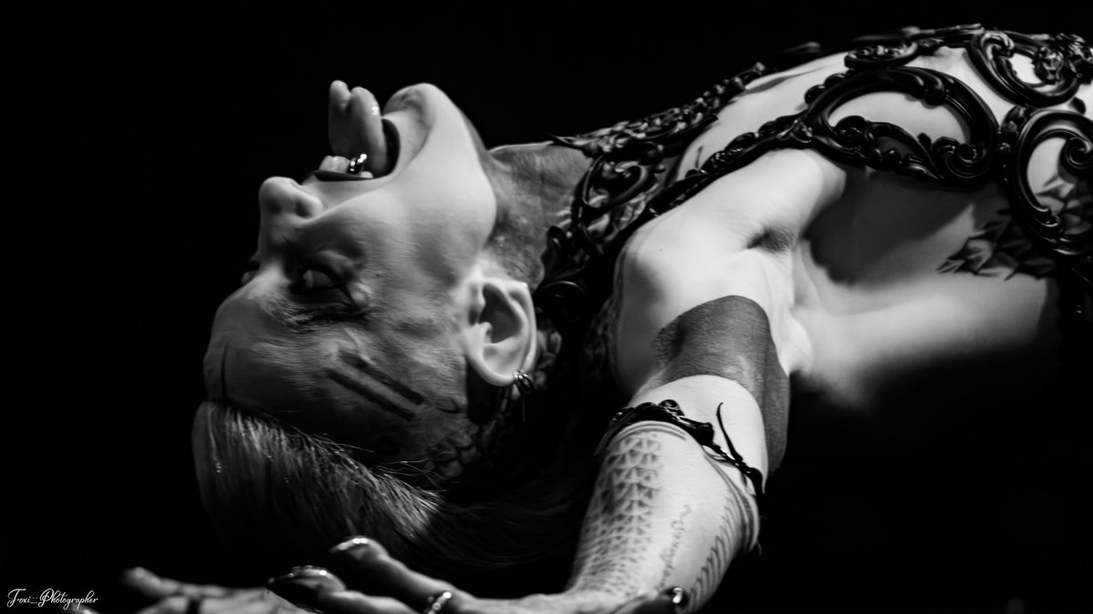 FoxiVisuals's tweet photo. 🖤🤍I love my B&amp;W arts 

#Erosexpo Metz 2025

#blackandwhitephoto #photograghy #EroticArt #FoxiVisuals https://t.co/QwpFoSII1H