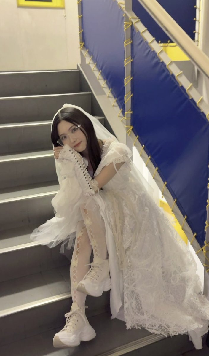 sakamichi_store's tweet photo. 🌸櫻坂46 谷口愛季ちゃん 衣装👗
⁡
MVと昨日のMステで着用していたものです！
⁡
#谷口愛季 #櫻坂46_愛MUSTBE
⁡
👟
■converse
ALL STAR SURGETRAINER HI
¥15,950
🔗 https://t.co/muZXSRXysF
⁡
アームコルセット
■massaging capsule
Arm Corset
🔗 https://t.co/4O1ixd2xSq https://t.co/4OYksSc4F9