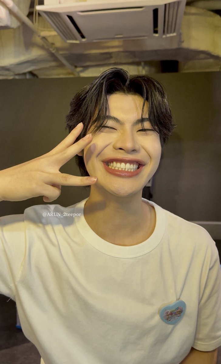 ARUN_2teepor's tweet photo. L O V E〜😁✨

最高の笑顔100点満点💯

#DuangFansignInJapan
#tthi_eks https://t.co/snMkoZ8k1C
