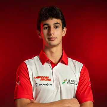 ln4fusionbrasil's tweet photo. 🇲🇴 | THEODORE RACING COM OPERAÇÃO DA LN4 FUSION EM MACAU!

A SJM Theodore Racing disputará o 73º Grande Prêmio de Macau, de 19 a 22 de novembro, com uma formação de quatro pilotos em duas categorias, sob operação da LN4 Fusion.

🏁 Na Formula Regional World Cup, James Egozi, piloto da LN4 Fusion, e Kean Nakamura-Berta representarão a equipe.

Na Formula 4 Cup, a formação contará com Oleksandr “Bondi” Bondarev e Noah Monteiro.

Uma nova etapa para a Theodore Racing nas ruas de Macau!