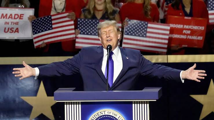 DavidHinkle90's tweet photo. The GOP's biggest lie? Not 2020. It's "we're better for the economy." 

Reagan tripled the debt. Trump added $11.6 TRILLION. 10 of 11 recessions since 1953 started under Republicans

Democrats created 70% of jobs. The receipts are public. Stop believing the fairy tale. https://t.co/9L4B1czO5R