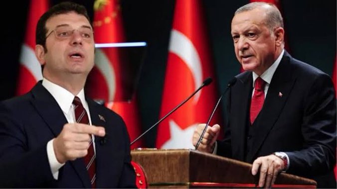 dailyenii's tweet photo. Ekrem İmamoğlu : “Kimsin de senden korkacağım. Allah’ın kulusun, devletin yurttaşısın, kanun önünde eşitiz” 

ve “Ben 12 metrekareden sesimi yükseltiyorum, bazılarına saray 12 metrekareden küçük geliyor” https://t.co/IlwZNLlmxf