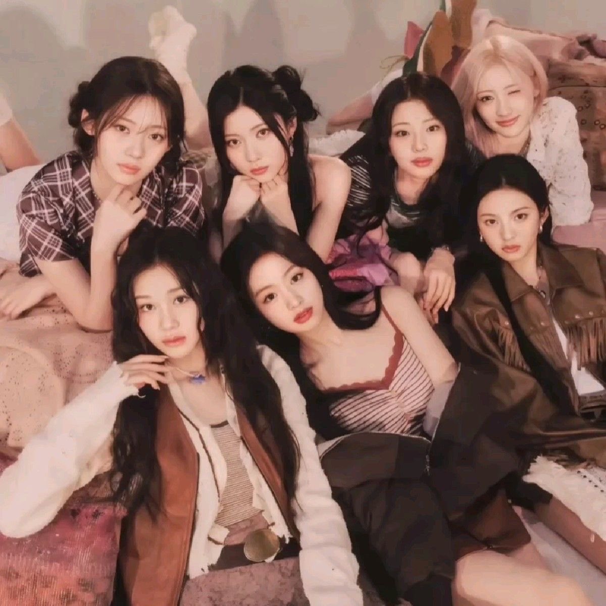 baemonsbase's tweet photo. 1 RT = 1 VOTE 

I vote #BABYMONSTER for Fan’s Choice Female at #2026MAMAVOTE https://t.co/aK6EP8zjbh