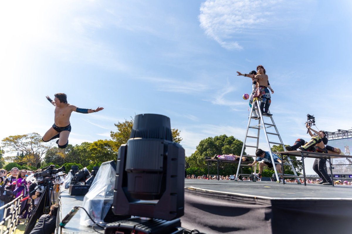 toy_ddt_k's tweet photo. 天気良くて、楽しくて、桃神祭に来た初めての人もいつもDDTを見てくれる人もみんなおっきい声を出してくれて、テンションあがりまくりでした！！
ありがとう！！！🙌
#長生村桃神祭
#ddtpro https://t.co/7BIkoypv2F