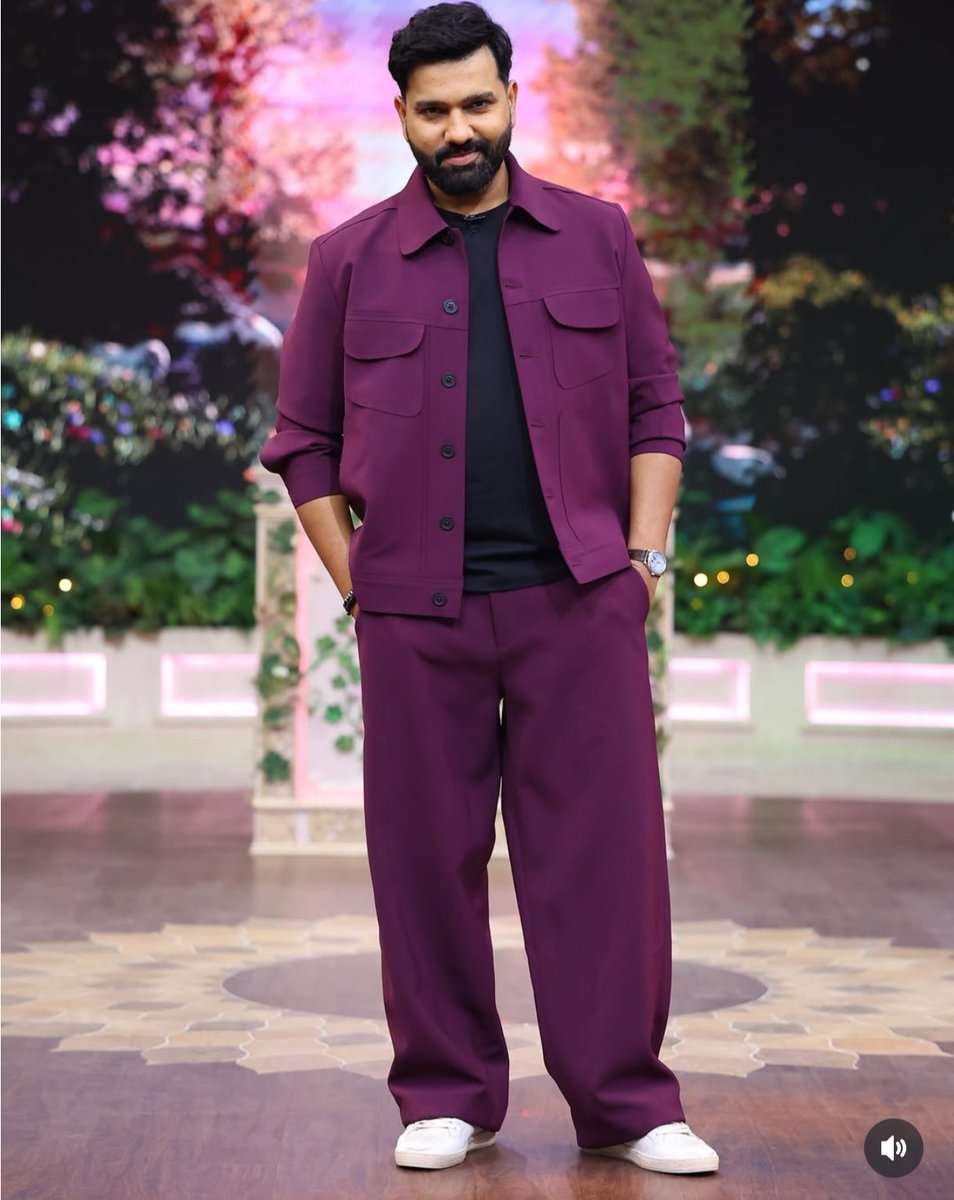 CricCrazyJohns's tweet photo. SWAG OF HITMAN ROHIT SHARMA 🔥 https://t.co/7MMPC4hwdM