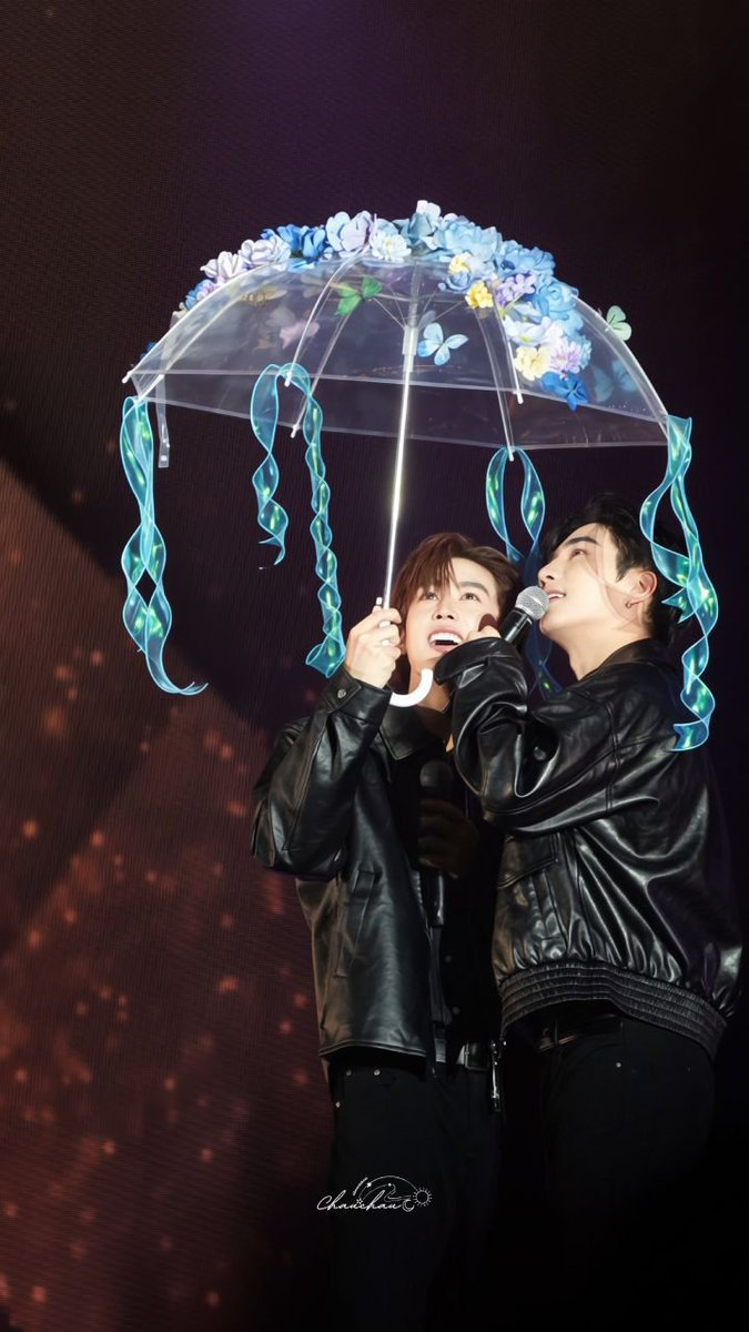 pwPSpr's tweet photo. အရမ်းသဘောကျတယ် 🫶🫶

PERTHSANTA LOST IN LOVE 

#PerthSantaFMinMacau https://t.co/Qs7lwjaOK5