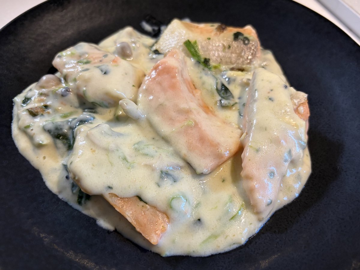 MaaTomoo's tweet photo. 【夜ご飯兼つまみ】
・鮭のクリーム煮
・ポテトサラダ
・イカのバター醤油
・いちじくと真鯛のマリネ

うますぎたっ

#夜ご飯
#つまみ https://t.co/g9YpEC9XPc
