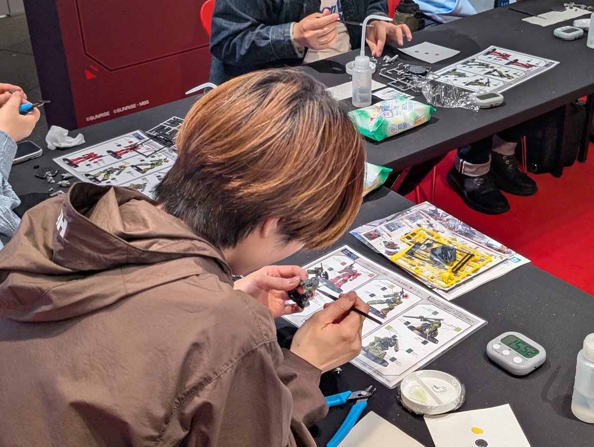 g_assemble_JP's tweet photo. 【グローバルローンチツアーin渋谷】

🔥 週末は渋谷でGUNDAM ASSEMBLE！

DAY3もたくさんのご来場ありがとうございました！

展示を見て、ミニチュアをペイントして、実際にゲームで遊ぶ🎨🎲
本日もたくさんの方にGUNDAM ASSEMBLEを楽しんでいただきました！

そして、いよいよ明日が最終日！

まだ体験していない方も、この機会にぜひ渋谷へ🙌
明日は19時までとなりますので、ご来場予定の方はお早めに！

🔥 ガンダムのミニチュアゲームを渋谷で体験しよう！

#GUNDAMASSEMBLE #ガンダムアッセンブル