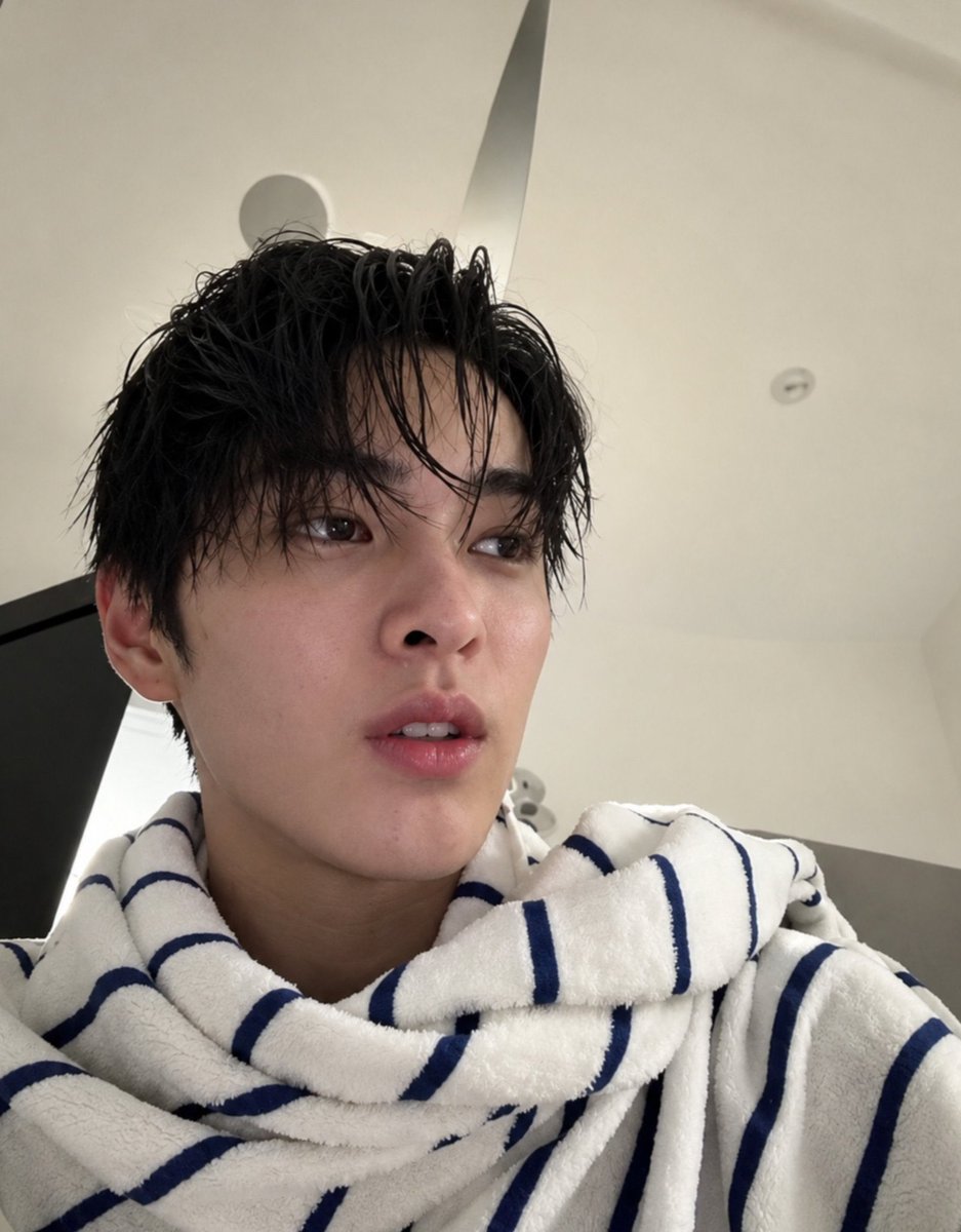 ahnkeonhopics's tweet photo. #KEONHO #건호 https://t.co/LHEfRDEA1H