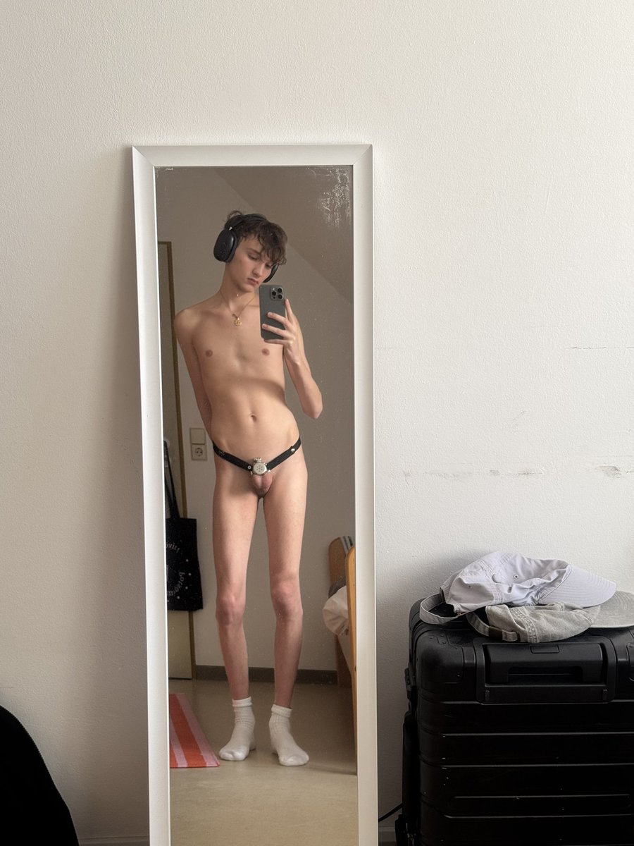lockedcarl's tweet photo. Locktober day 17. 
does somebody need a Twink? https://t.co/QcoR2YqmCv