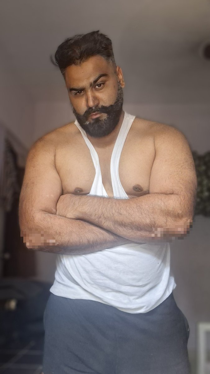 jimcryptic's tweet photo. #beard #muscles #FitnessModel #fitnessgoals https://t.co/i5rchkJv5c