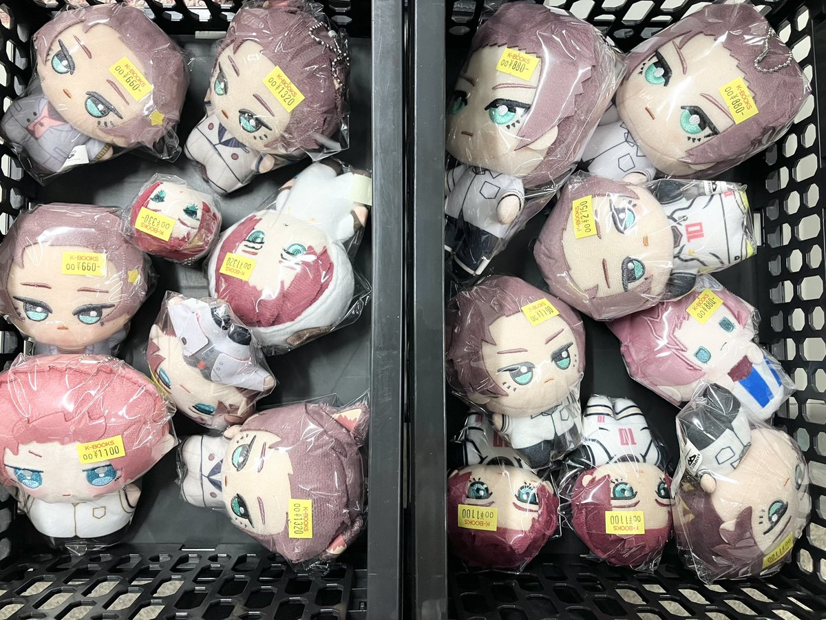 kbooks_anime's tweet photo. 【入荷情報】
ブルーロック
 
冴さん ちびぐるみなどの
ぬいぐるみ類まとめて入荷です！

お求めの方は是非キャラ館に！！

 #Kbooks  #池袋  #エゴい ブルロ 糸師冴 交換 https://t.co/YU9UWvQLaO