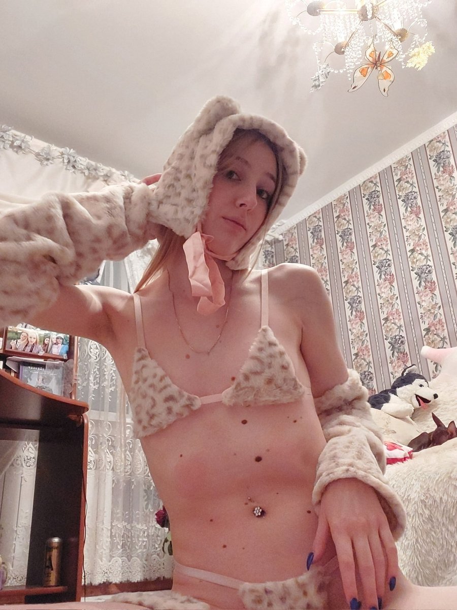 JohnDoet21v's tweet photo. Some stupid #cuck sent me their gf! Let’s show Polina the respect she deserves ;)

#wankchat #cuck #nolimits #girlfriend https://t.co/cKG2YVyOUT