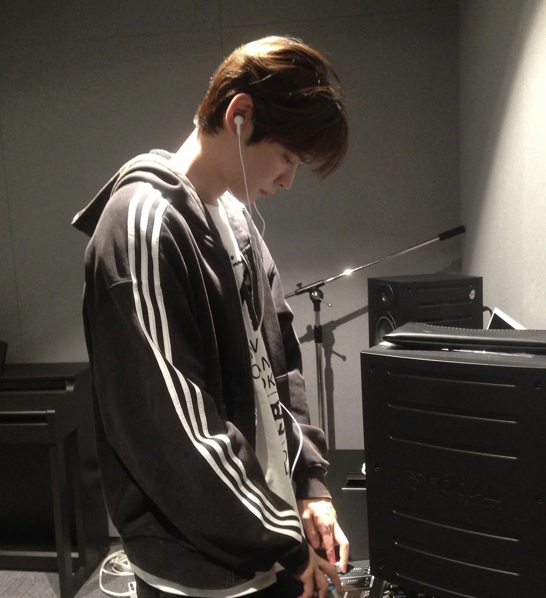 01oOnez3 tweet picture