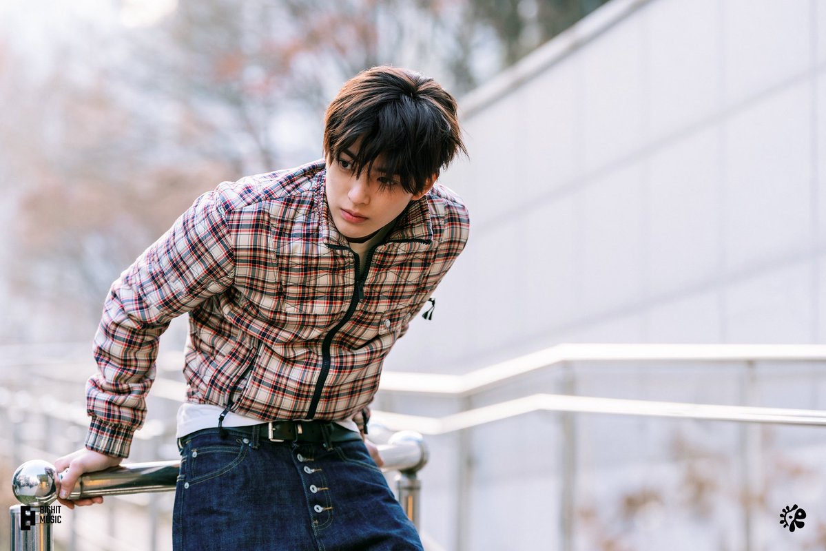estbp0's tweet photo. @KEONHOHEAVEN No one can deny Keonho's charm when IKEONIC, ACEKEON MAKNAE, HOGAN EFFECT, and 5TH GEN IT BOY come together.

KEONHO CAPTIVATES THE LENS

#NOLimitswithKeonho
#CORTIS_NOLFest2026
#KEONHO #건호 https://t.co/sxFjY9ldQ0